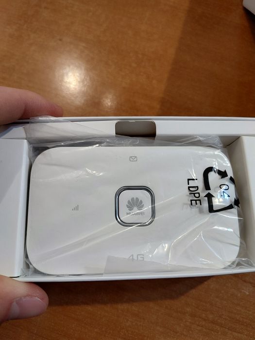 Sistem spion, camera și casca.