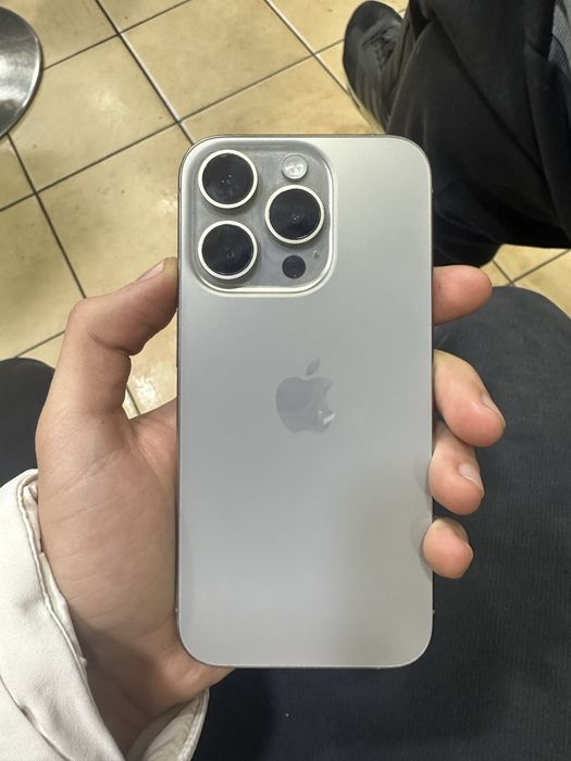 Iphone 15 pro titan