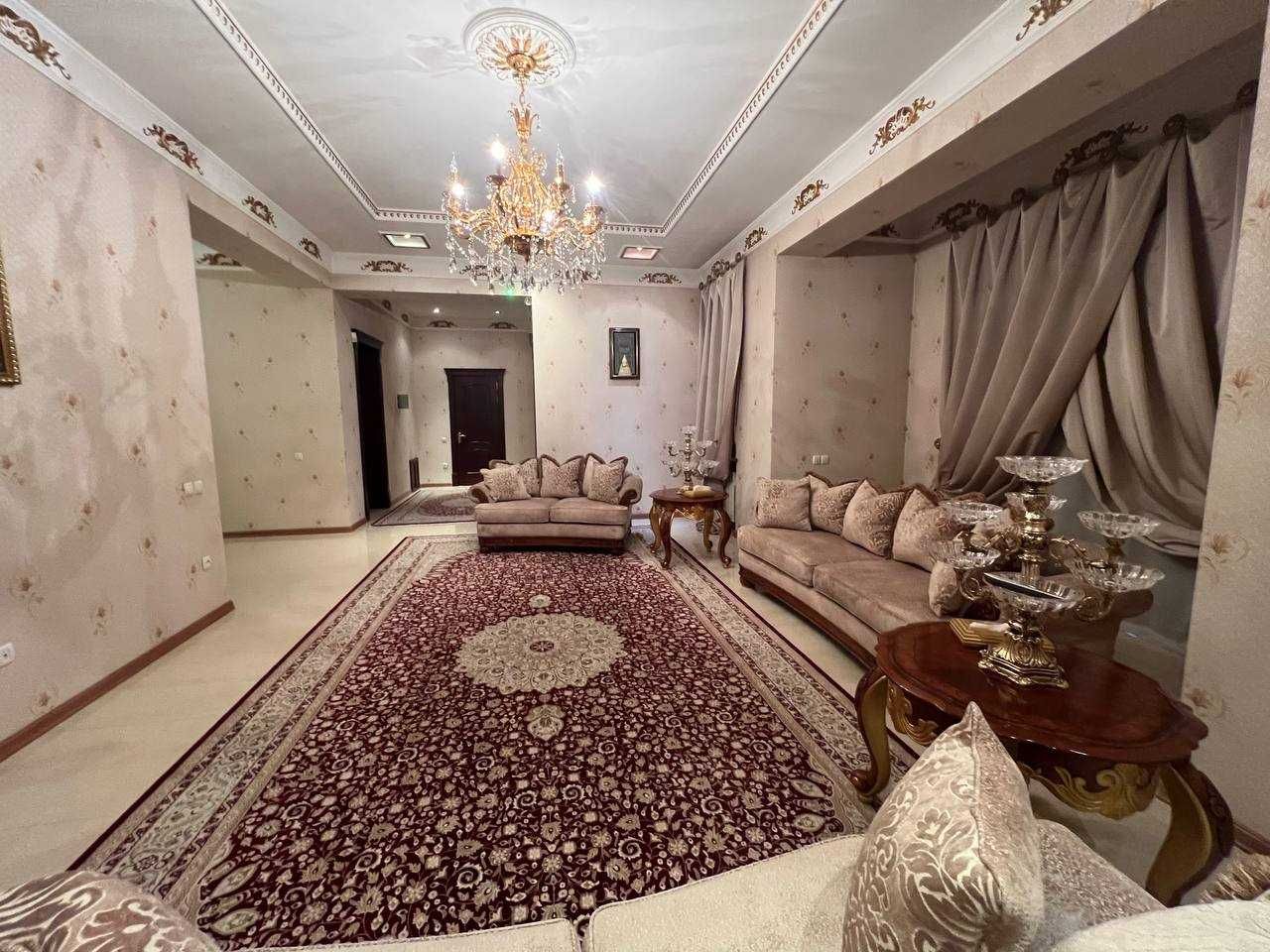 Улица Хирмонтепа(Никитина).Продам отличный 2 этажный дом на 6 сотках.