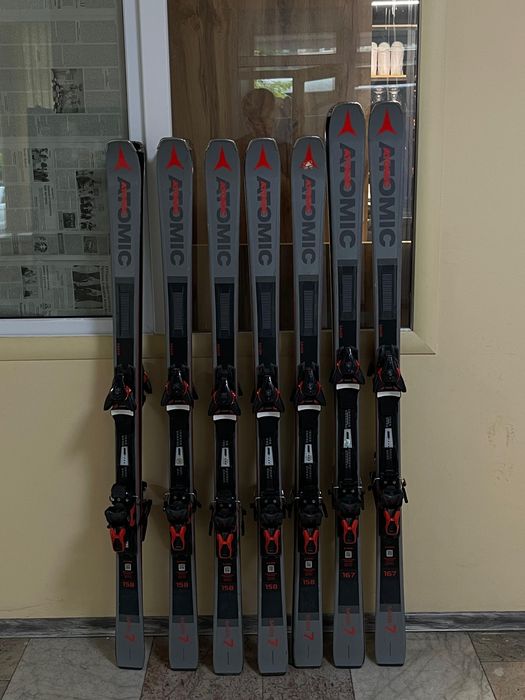 Горные лыжи в отличном состоянии