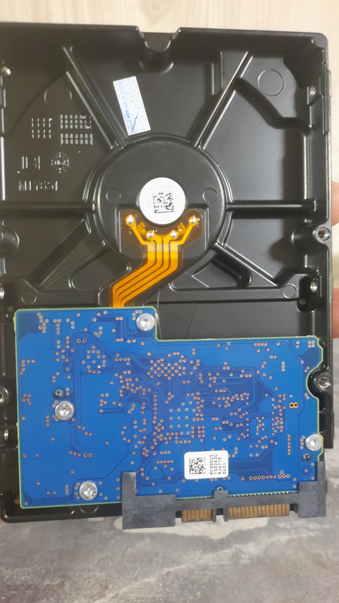 HDD 1 TBLIK vint sotiladi.