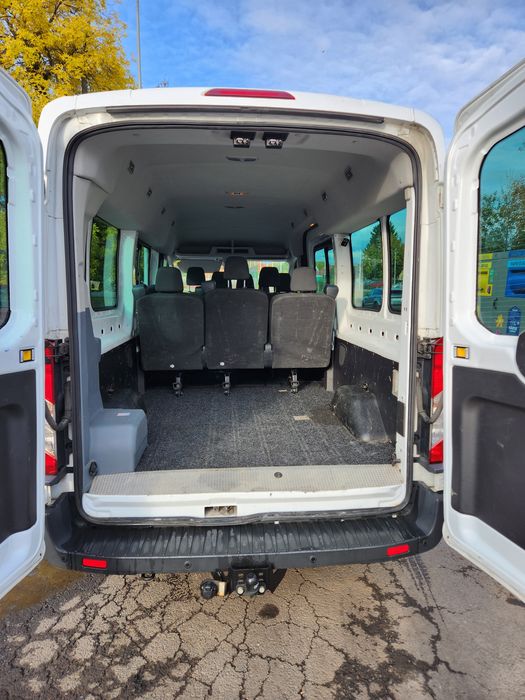 Ford Transit 8+1