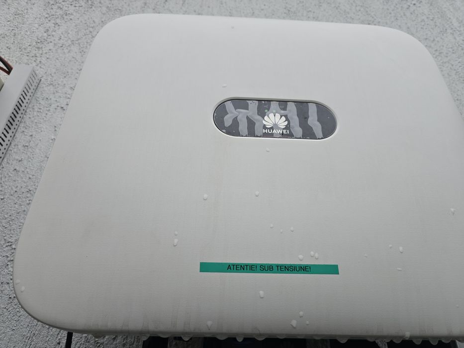 Invertor Huawei 12 kw + dongle + 4 optimizatoare panouri