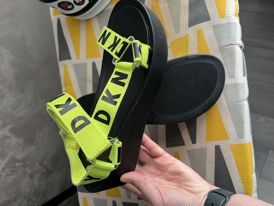 Sandale D.k.n.y marime38-39
