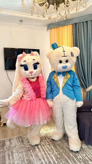 Продаются костюмы