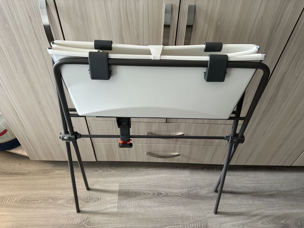 Бебешка вана+ подложка Stokke
