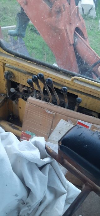 Vand buldoexcavator Benfra in conditii avatajoase.