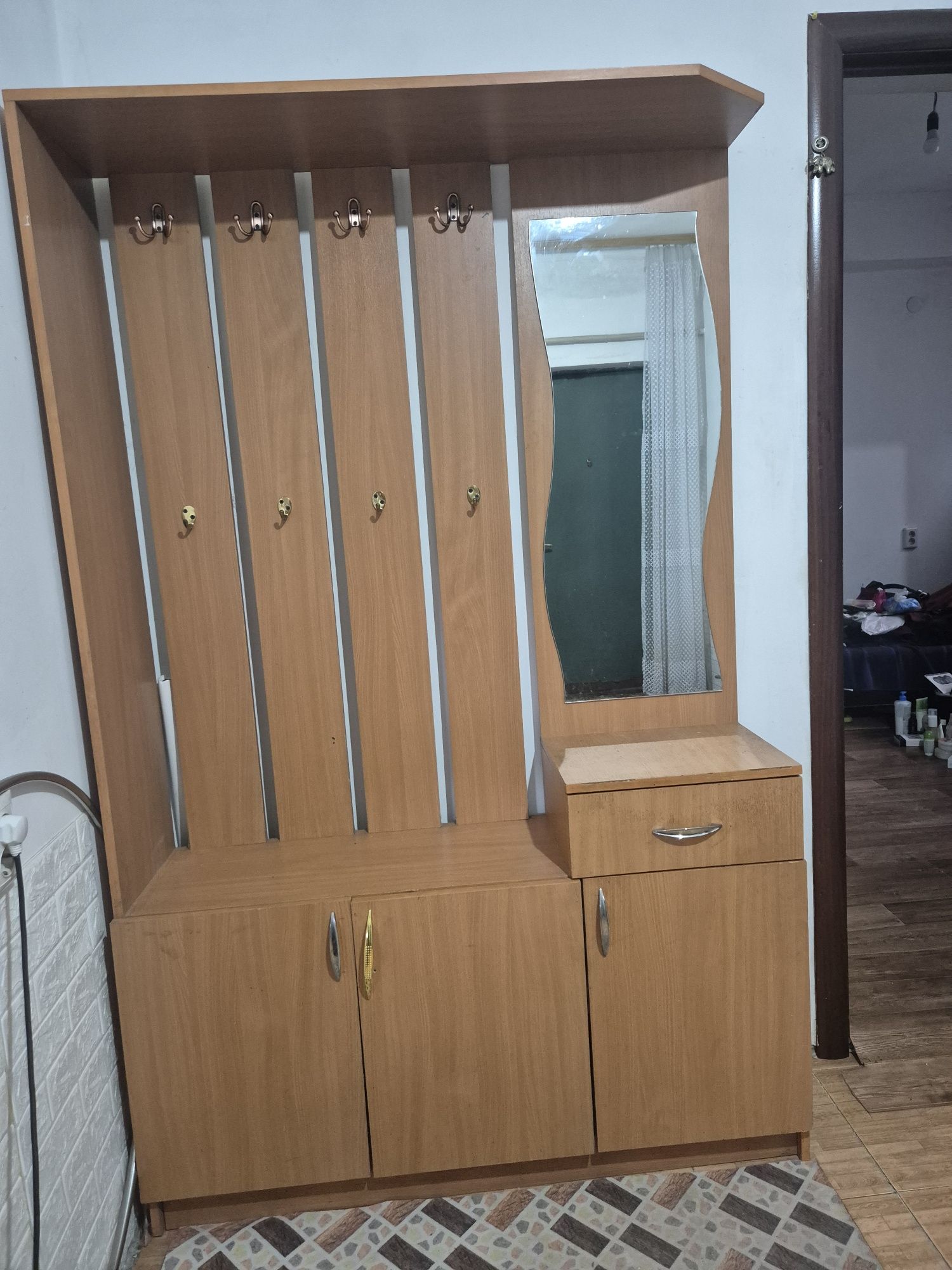 Продам прихожии шкаф
