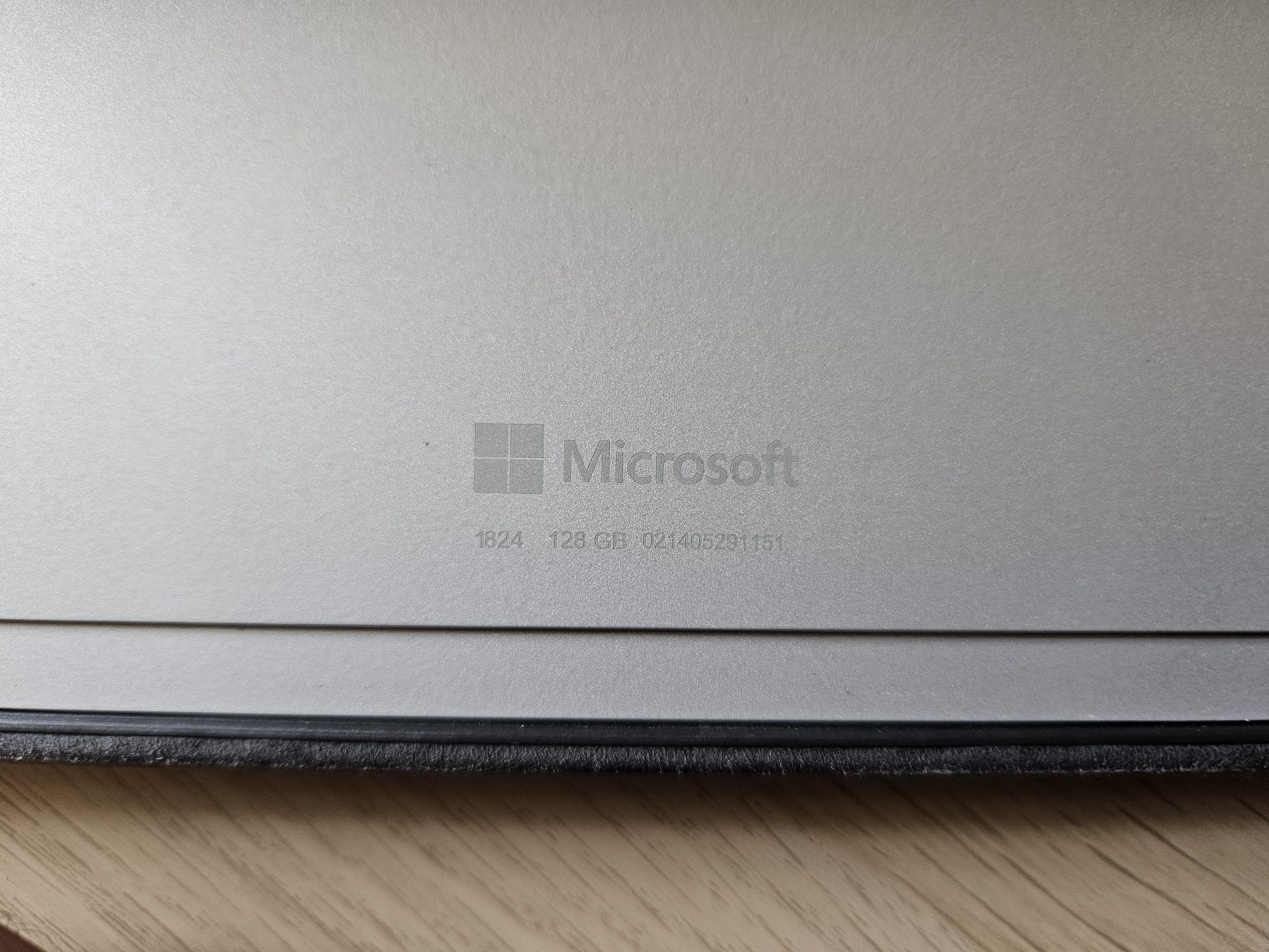 Microsoft Surface Go Лаптоп Таблет 8Gb RAM 128SSD