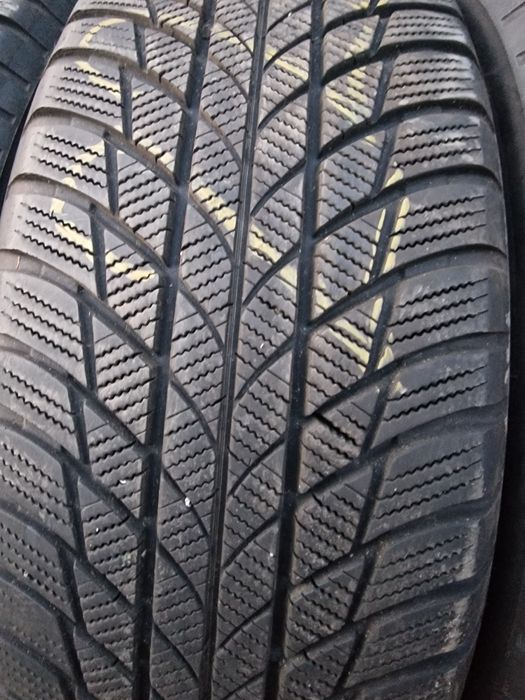 Anvelope 225/60R18 marca Bridgestone, M +S, DOT 2023, 7 mm