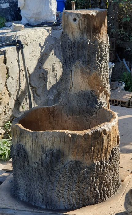 Малка дворна чешма от щампован бетон