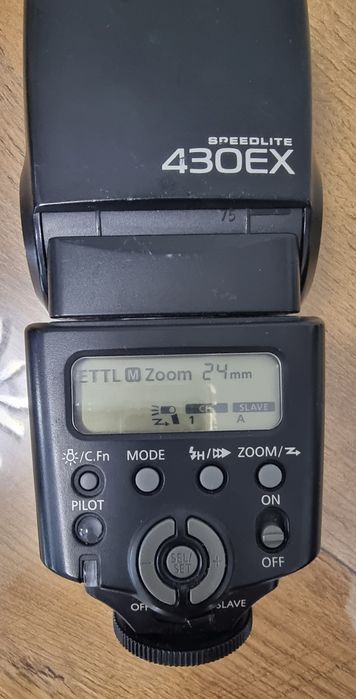 Светкавица Canon 430 EX