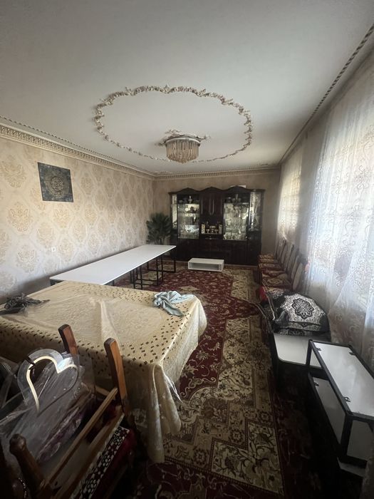 Nazarbekda uy sotiladi !