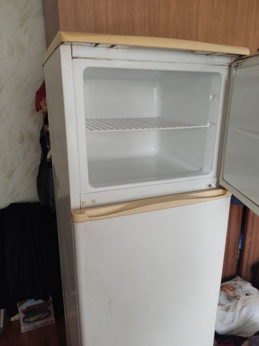 Продавам хладилник 30 лв.