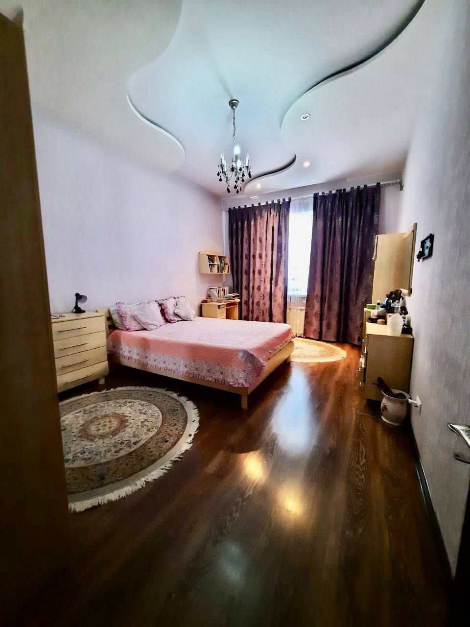 Продается квартира 3/4/8 метро Ойбек Габус, Чехова , Госпитальный,Ц 7