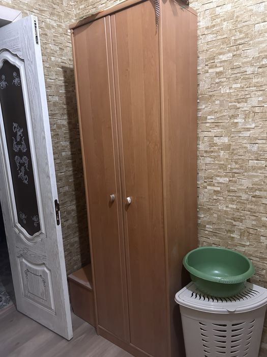 Срочно продам шкафы