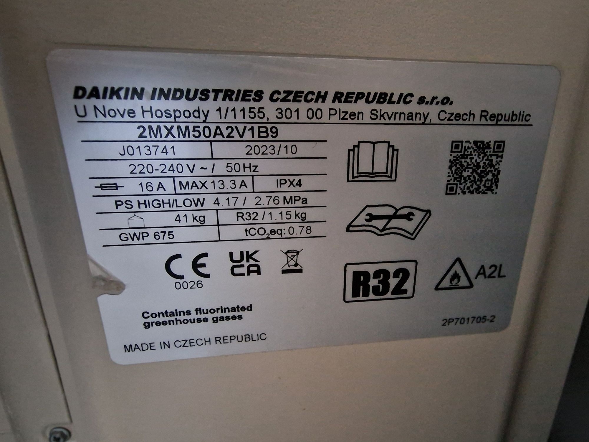 Daikin multi 2MXM50 + 2 x FVXM25 подови тела