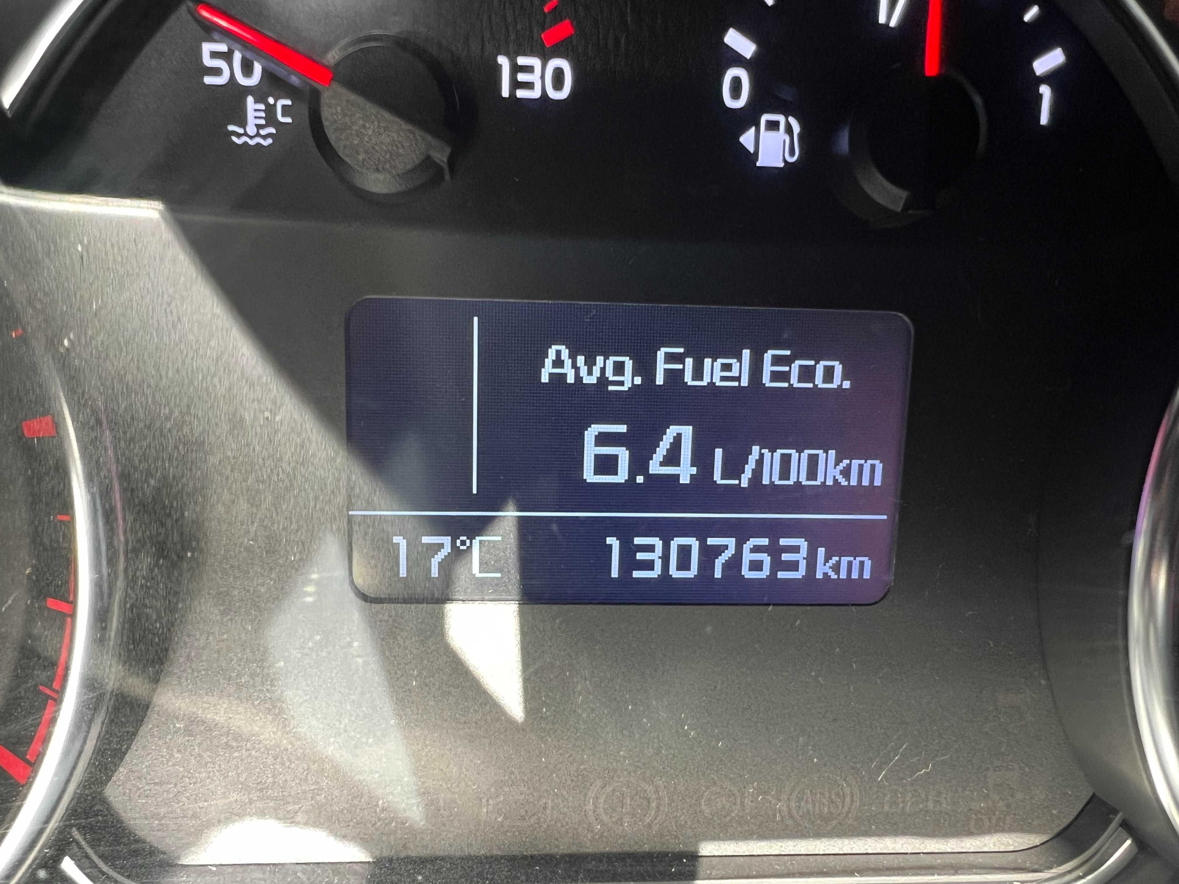 Киа Каренс  6.4/100 разход 6+1 места Kia Carens