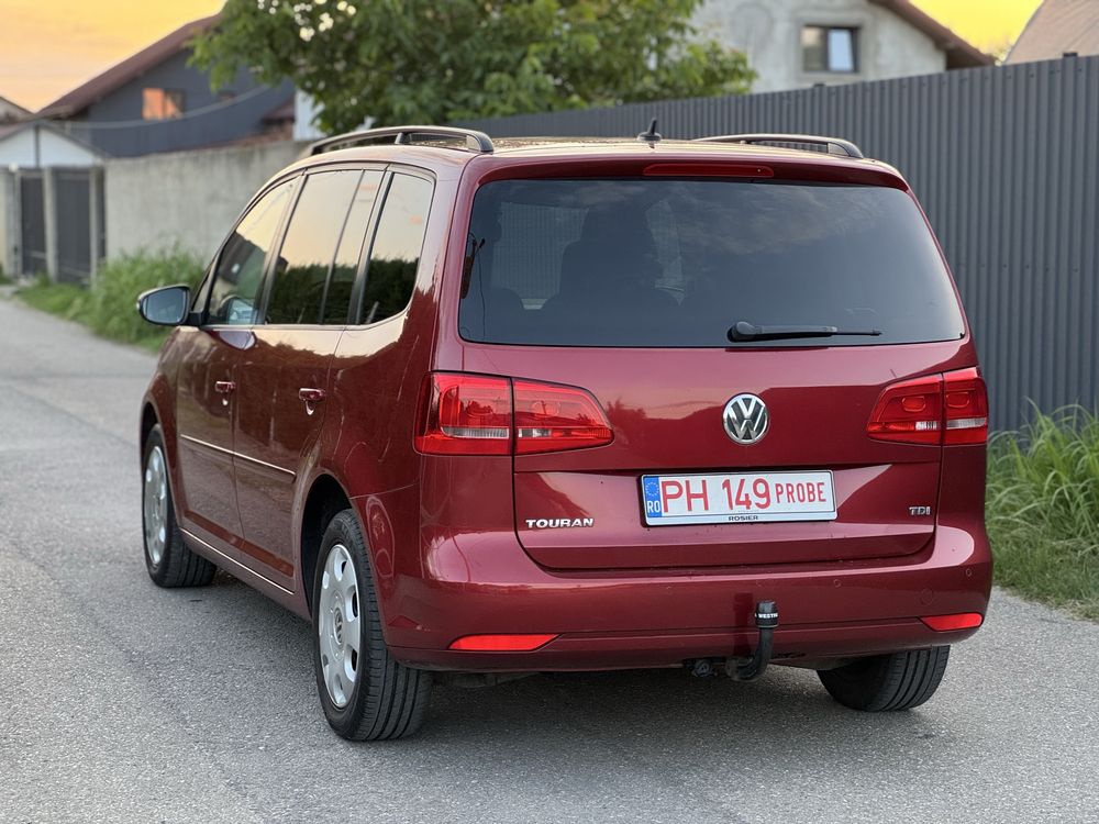 VW TOURAN 1,6 TDI / 7 locuri / 2011 / Euro 5 / Carlig / Posibil Rate