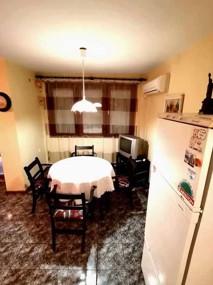 Дава се под наем Тристаен апартамент в Бургас, Възраждане - 80 кв.м за 229.5 € - Снимка #1