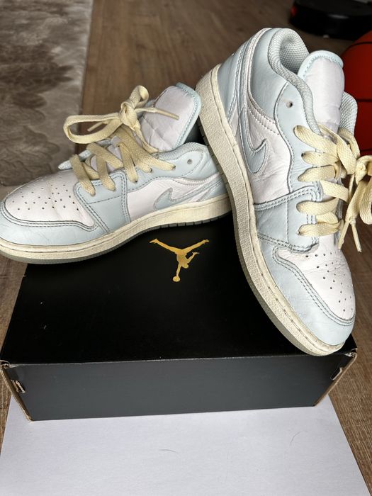 Aır jordan 1 low Pantofi foarte comozi, puțin folosiți.