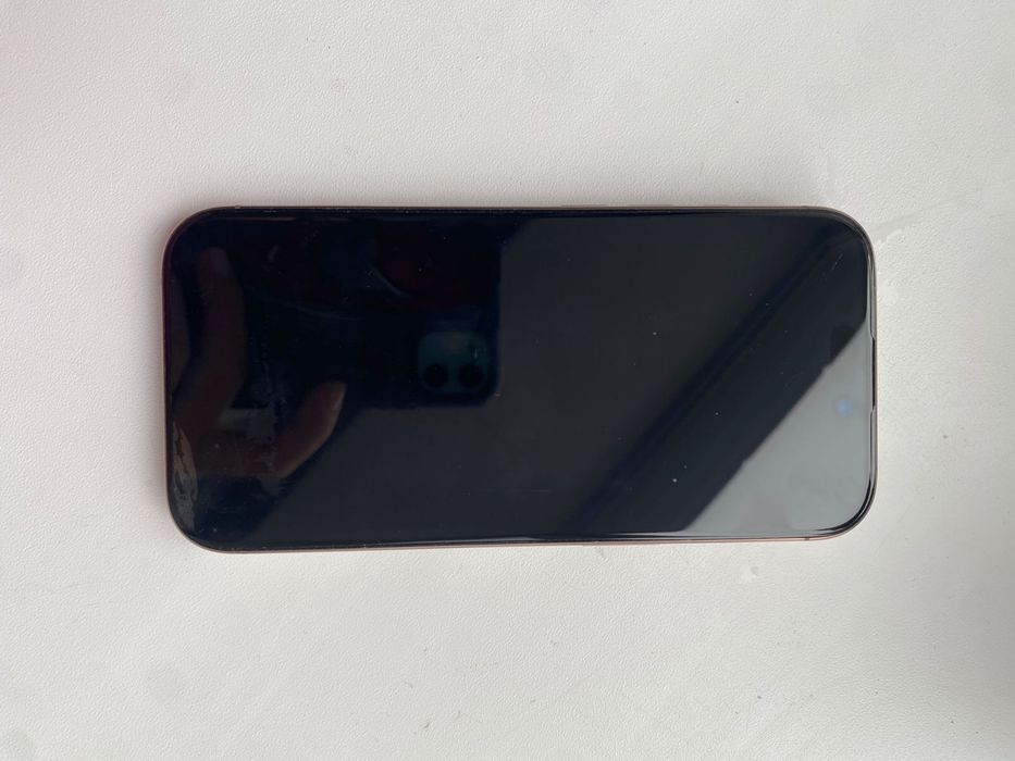 Продам Айфон 16 про