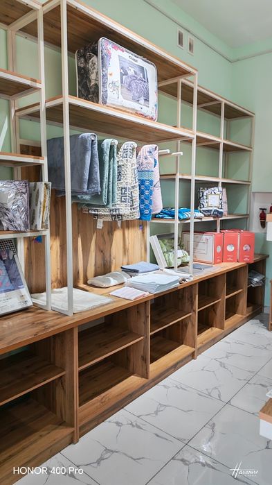 Продаю мебель для магазина