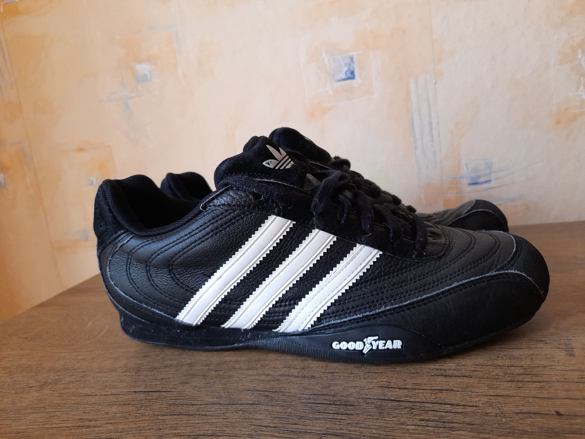 Adidas Goodyear маратонки 37- 38 номер