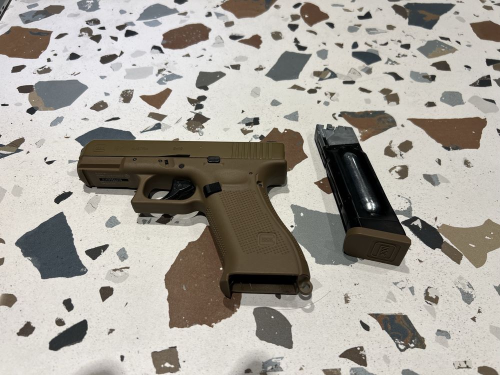 Въздушен пистолет Glock19X Coyote