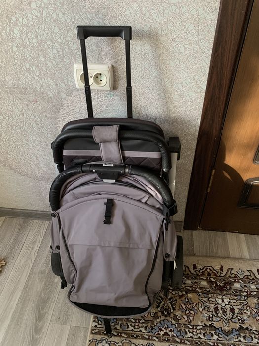 Продам детскую коляску чемодан