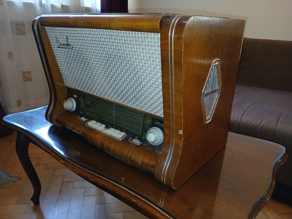 Radio cu lămpi  Zil Oktava URSS,an 1958.