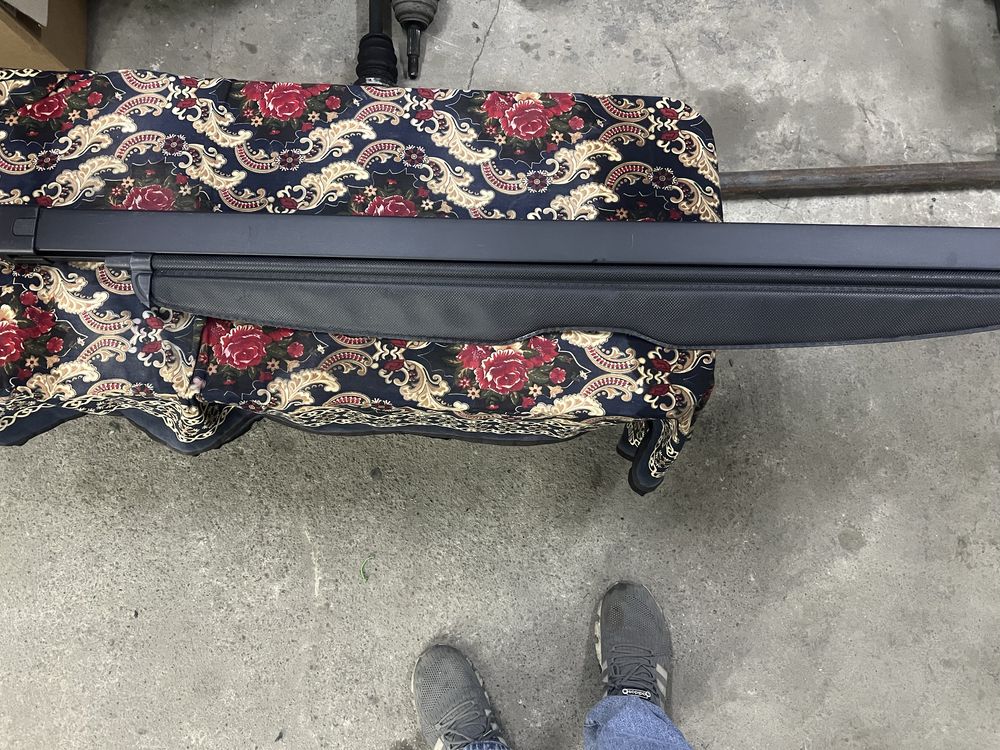 Продам шторку на багажник орландо, каптива( captiva)