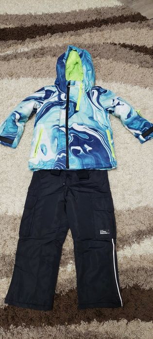 Costum pentru zăpadă