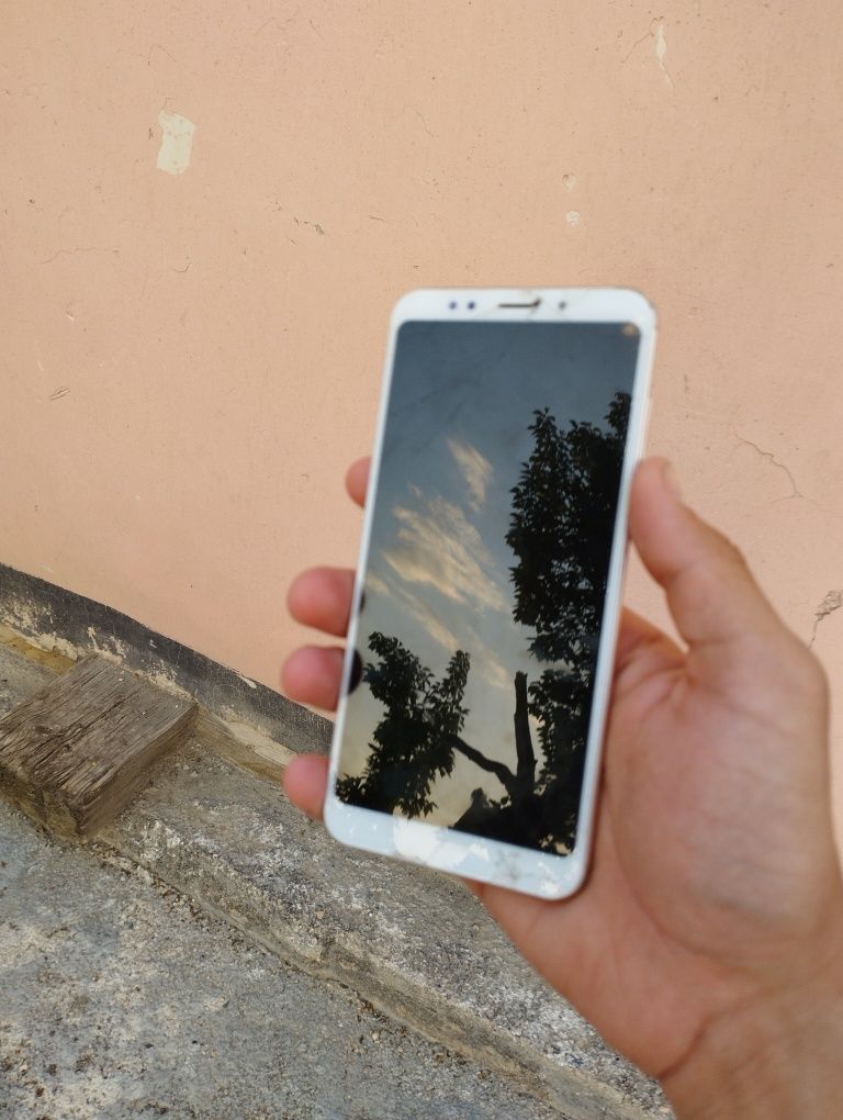 Redmi 5plus sotiladi