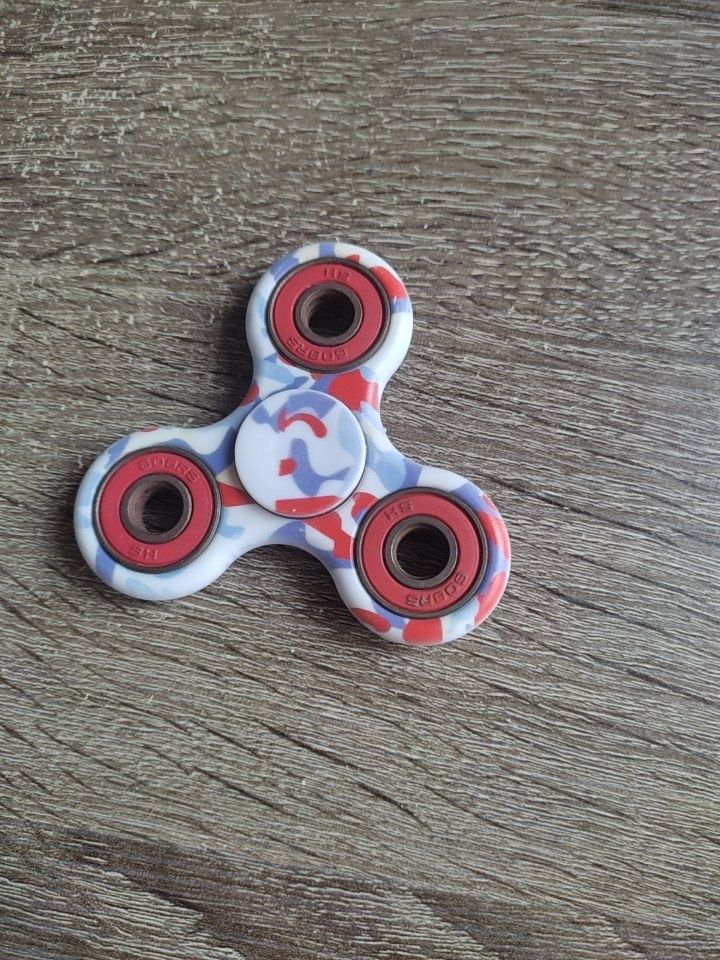 Fidget spinner червен