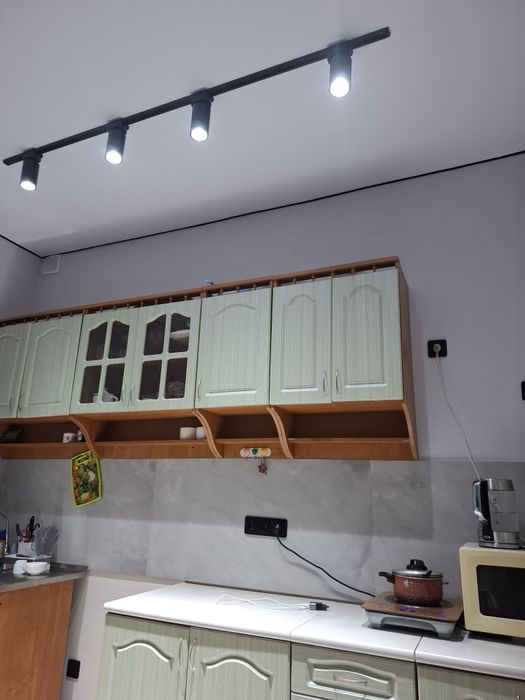 Кухонный мебель,шкаф