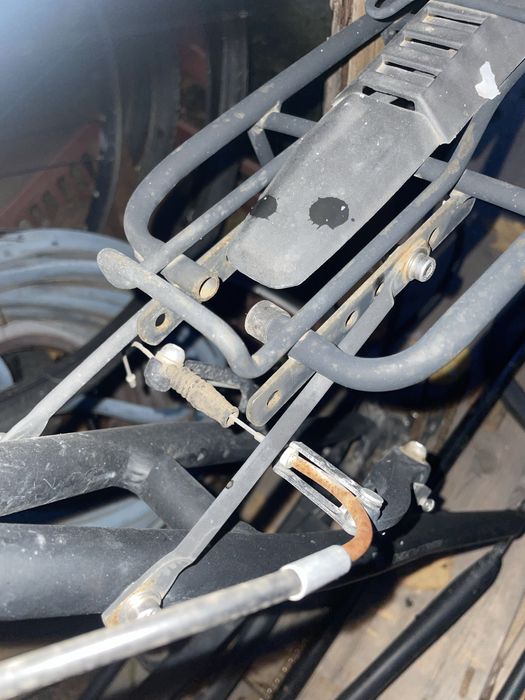 Bicicleta cu piese bune. De restaurat sau pentru piese.