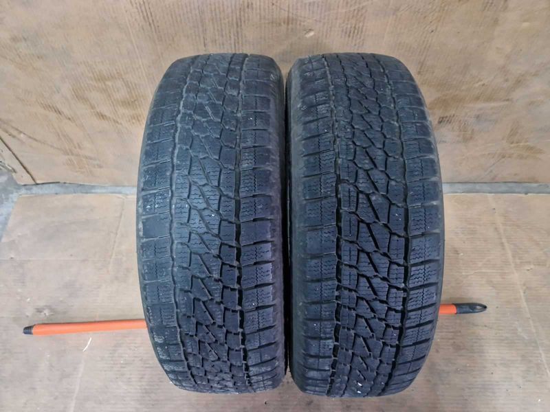 2 Firestone R16 C 195/60/ 
зимни гуми  DOT3521