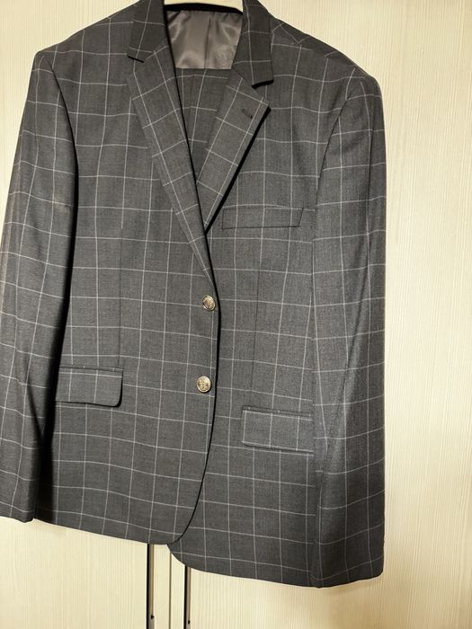 Мужской костюм с брюками