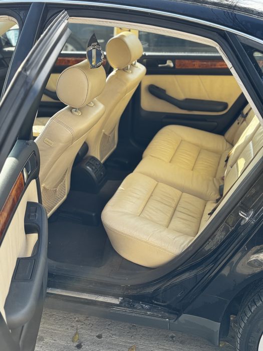 Audi A6 an 2002 motor 2.4 benzina proprietar