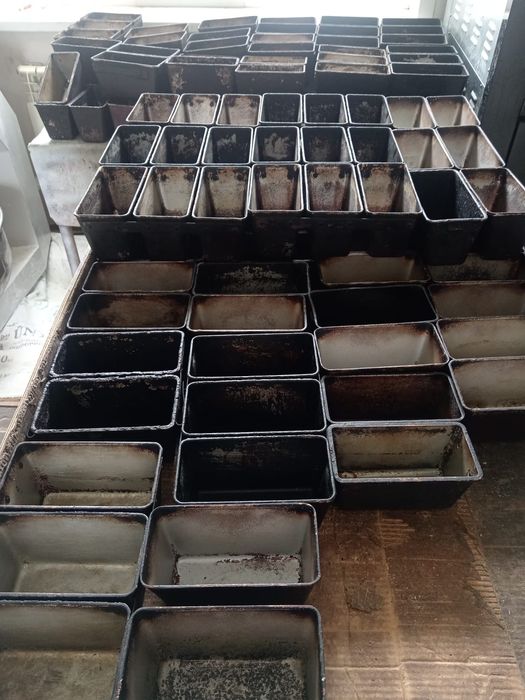 Форма 700гр 2500тг за штуку