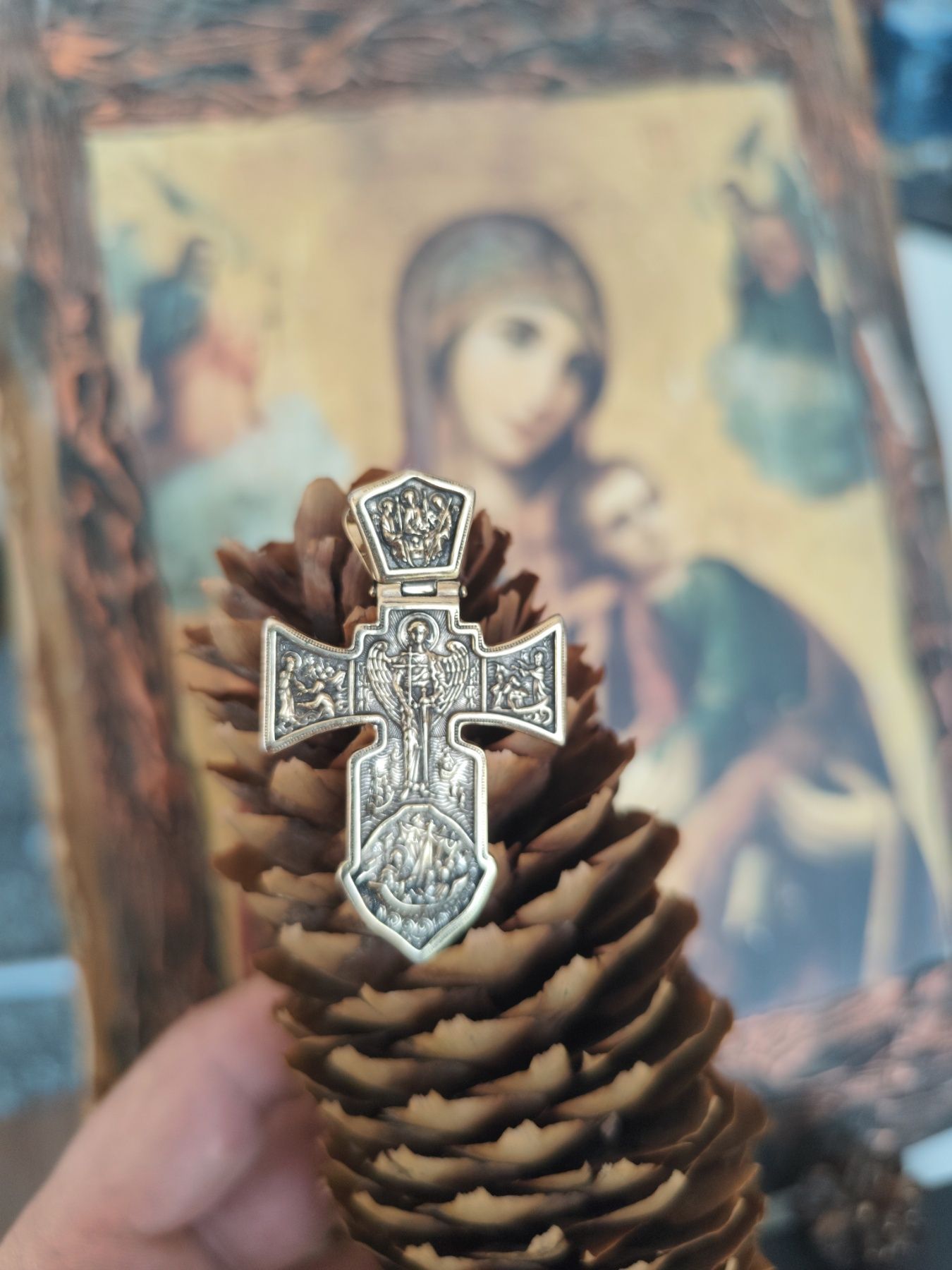 Двулицев сребърен кръст
