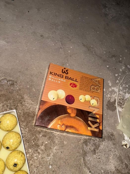 Бильярдный шарики