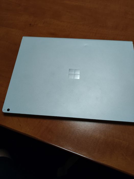 Microsoft Surface Book 2