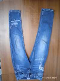Стильные джинсы для девочек