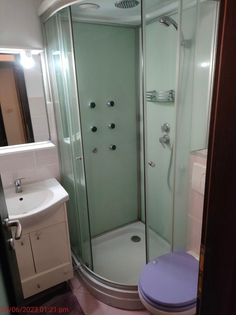 Inchiriez apartamemt 3 camere decomandat