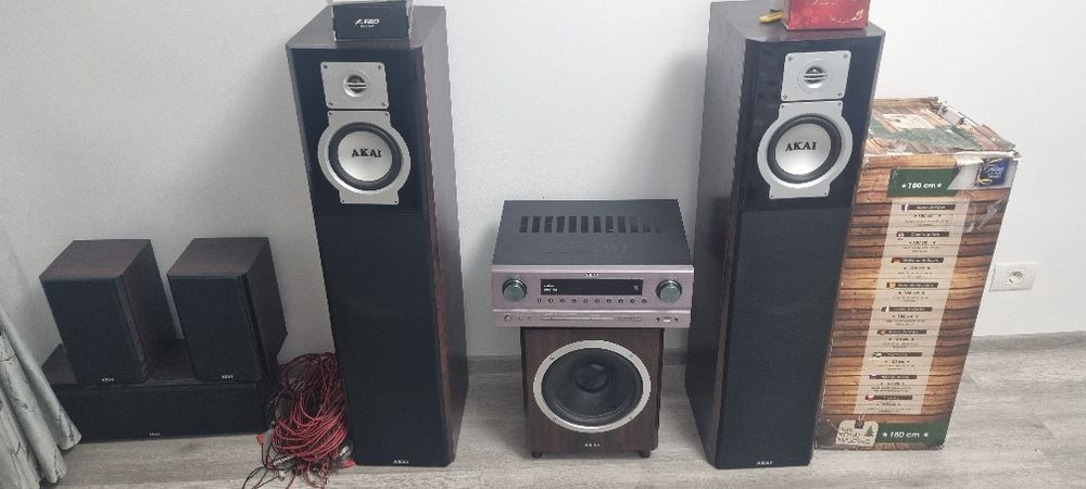 Vand sistem audio +stație  AKAI [340 W]