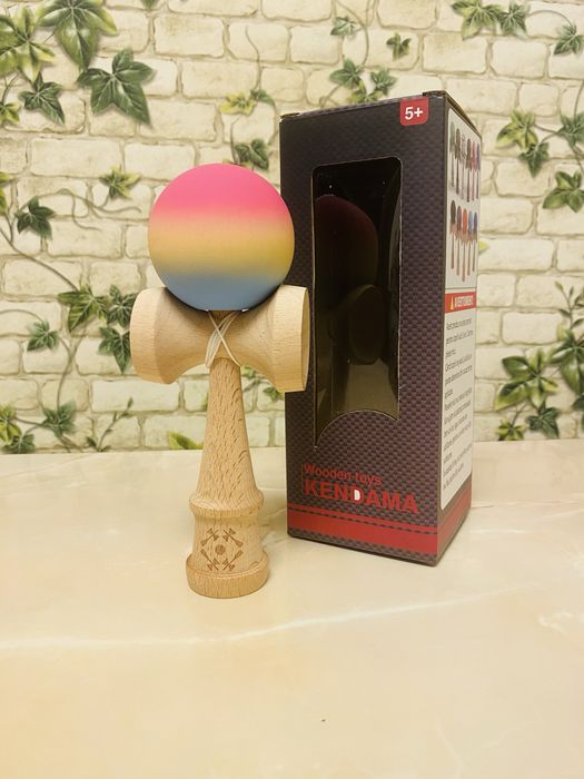 Kendama lemn bila mata.