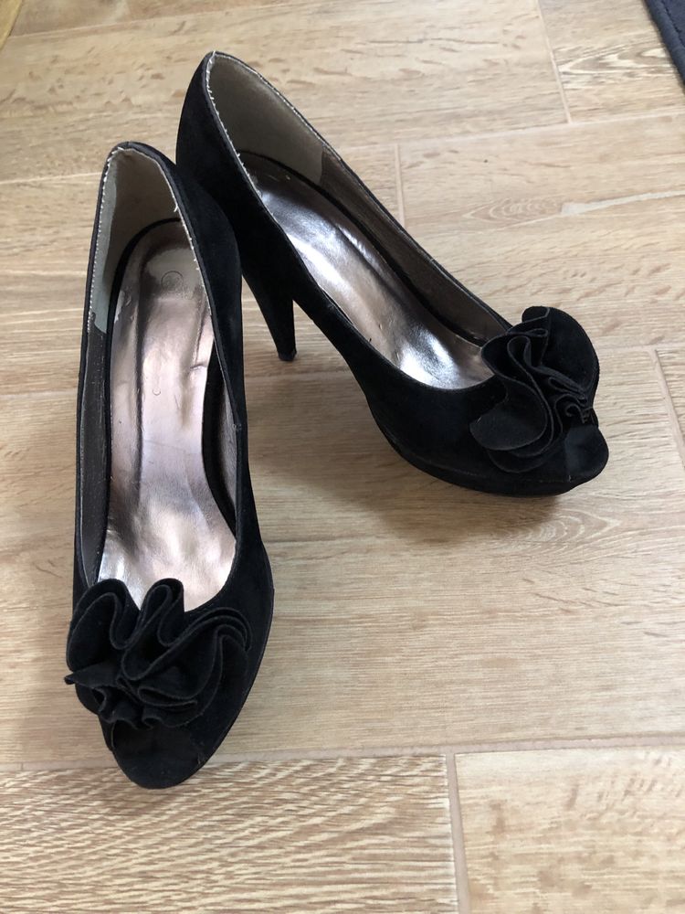 Pantofi cu toc 38
