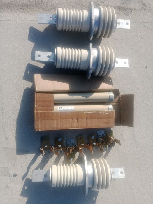 Высоковольтные изоляторы